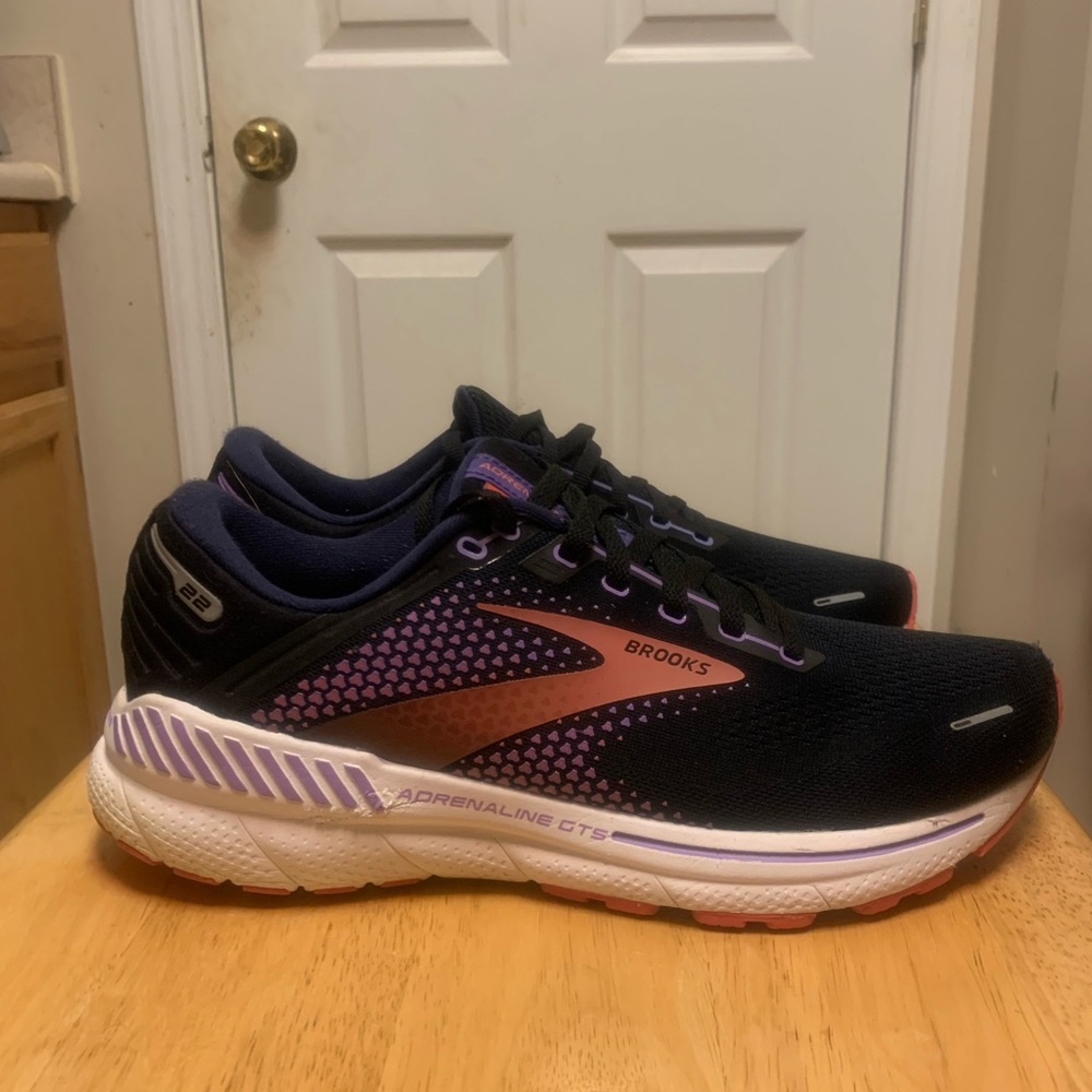 Brooks Adrenaline GTS 22 Black Purple CoralWomen's 11.5 1203531B080